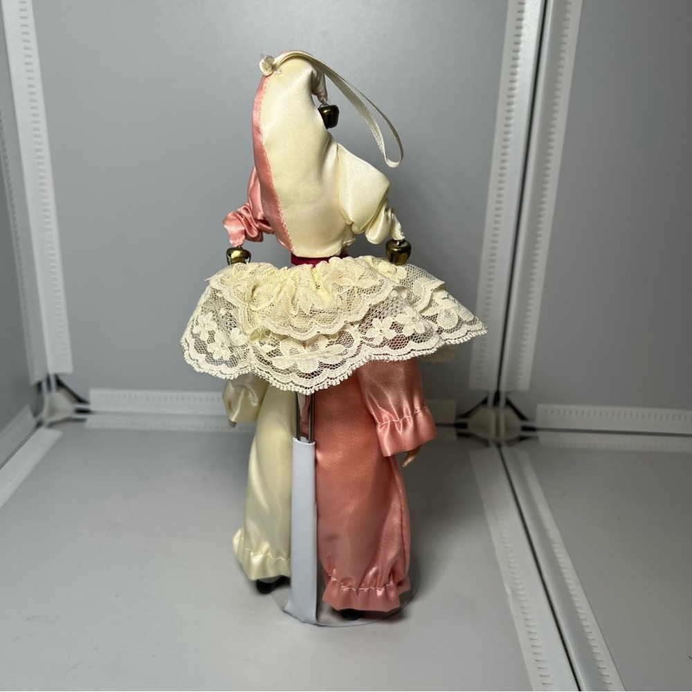 Vintage Pierrot Porcelain Clown Doll made in Taiwan Unbranded 9.5” - Picture 3 of 6